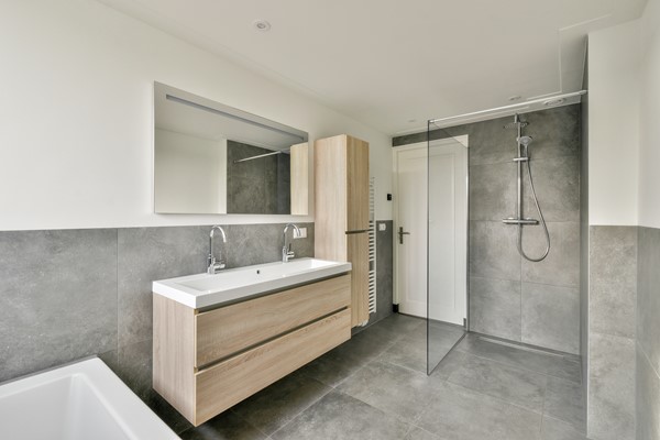 Medium property photo - Churchill-laan 187-4, 1078 DZ Amsterdam